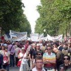 Arrivée du début du cortège constitué et des banderoles, de la musique parfois (...)