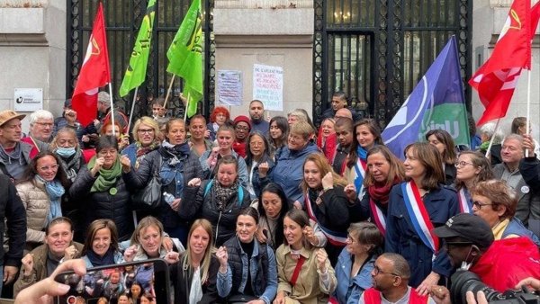 Pétition : Soutenir les salariées grévistes de l'usine Vertbaudet sur chang.org ->